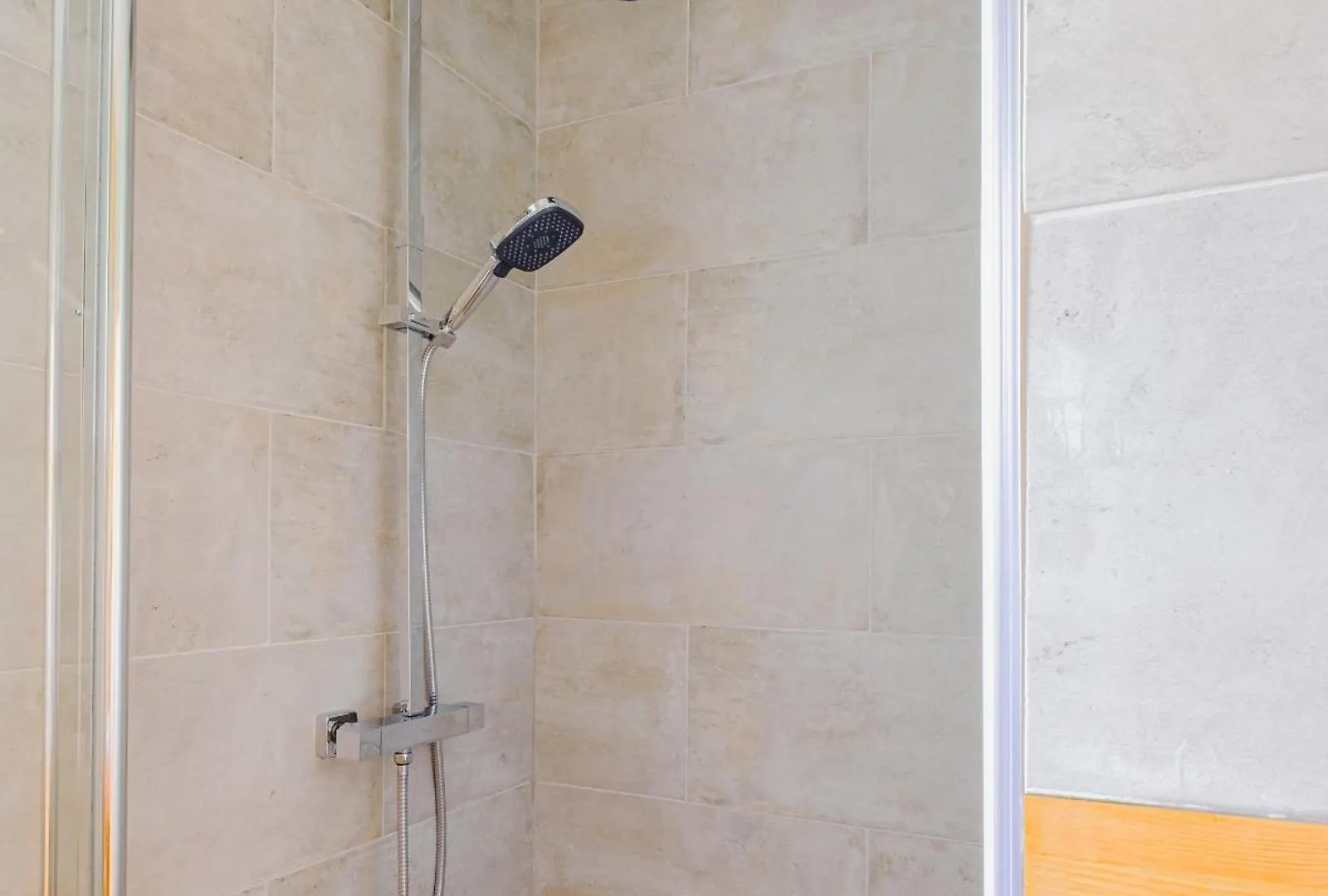 Apartments In Villa Azur Novi Vinodolski Guest house