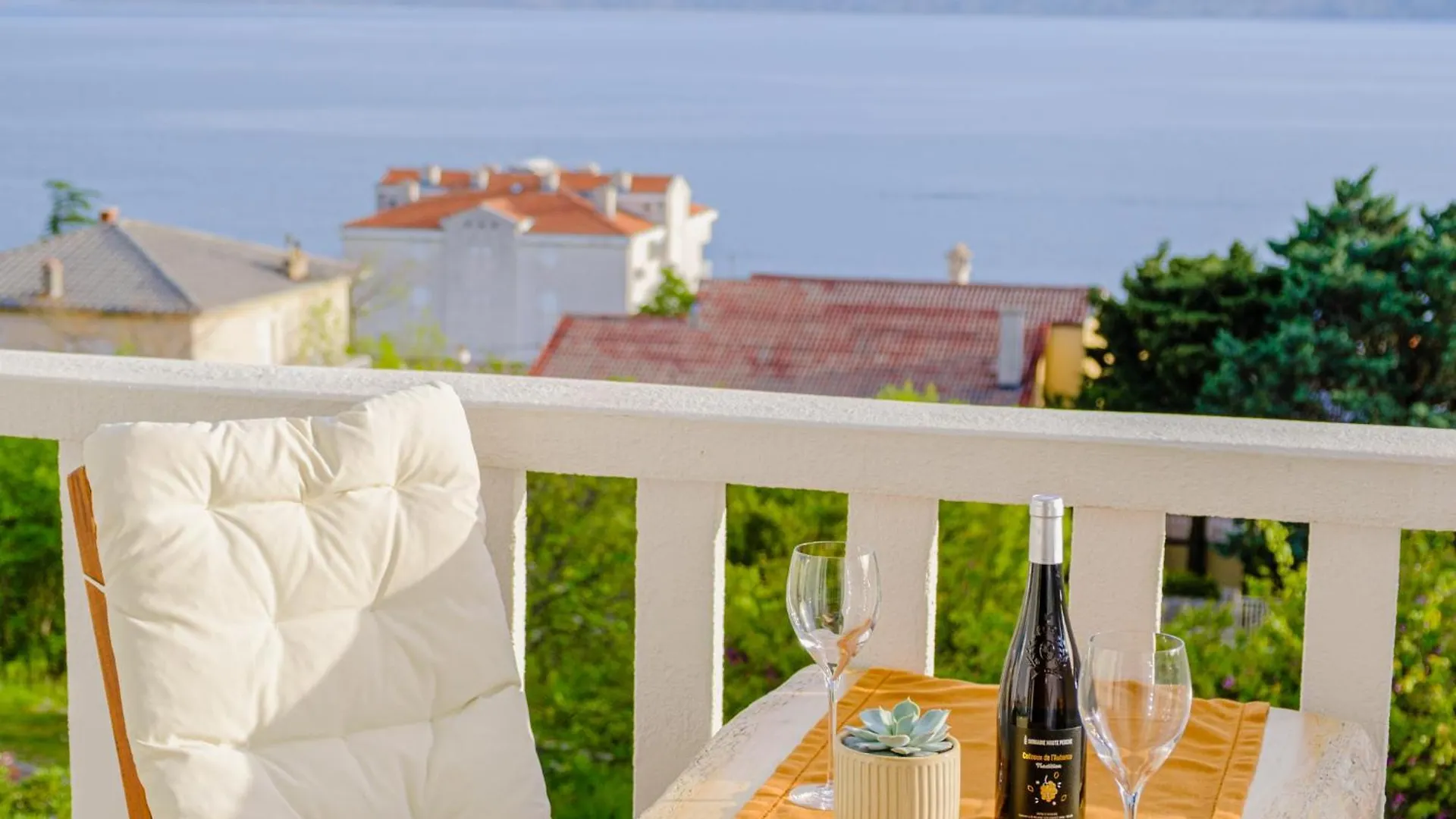 Apartments In Villa Azur Novi Vinodolski 0*,