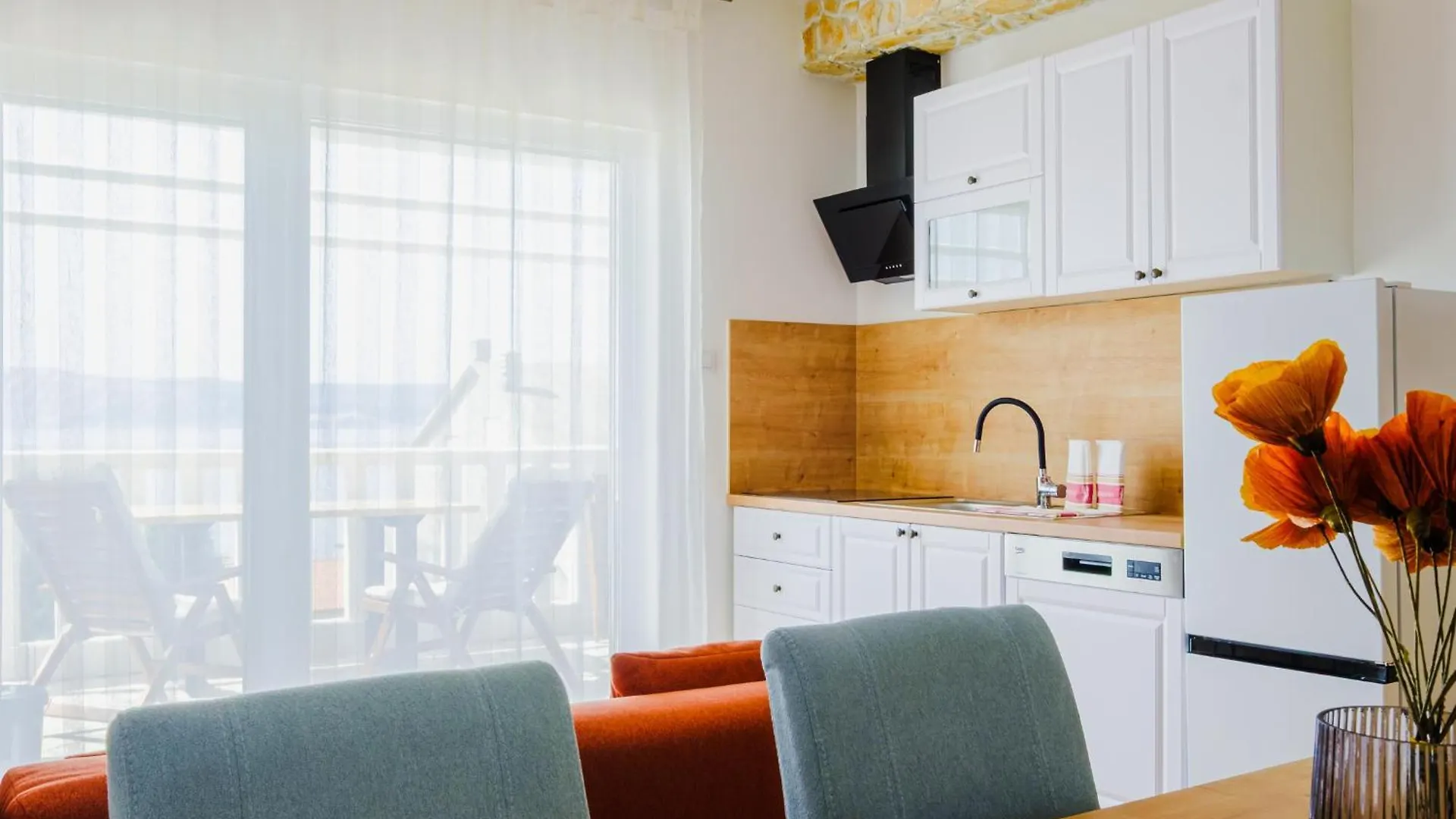 Apartments In Villa Azur Novi Vinodolski Affittacamere